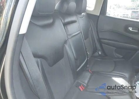 2018 Jeep Compass Latitude 4X4 z USA, uszkodzony, nr VIN 3C4NJDBB9JT147463